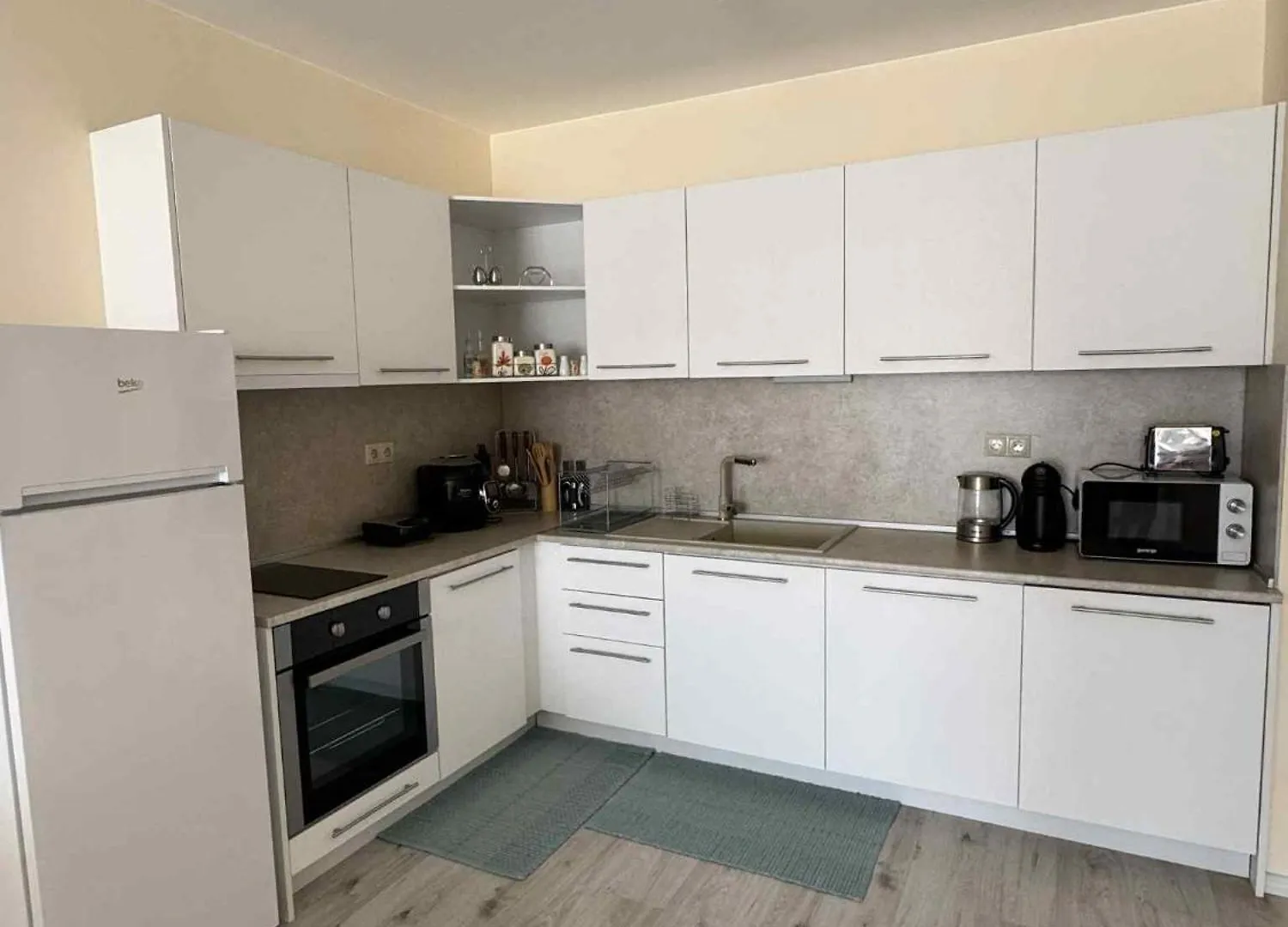 South Bay Beach Studio 2 Varna